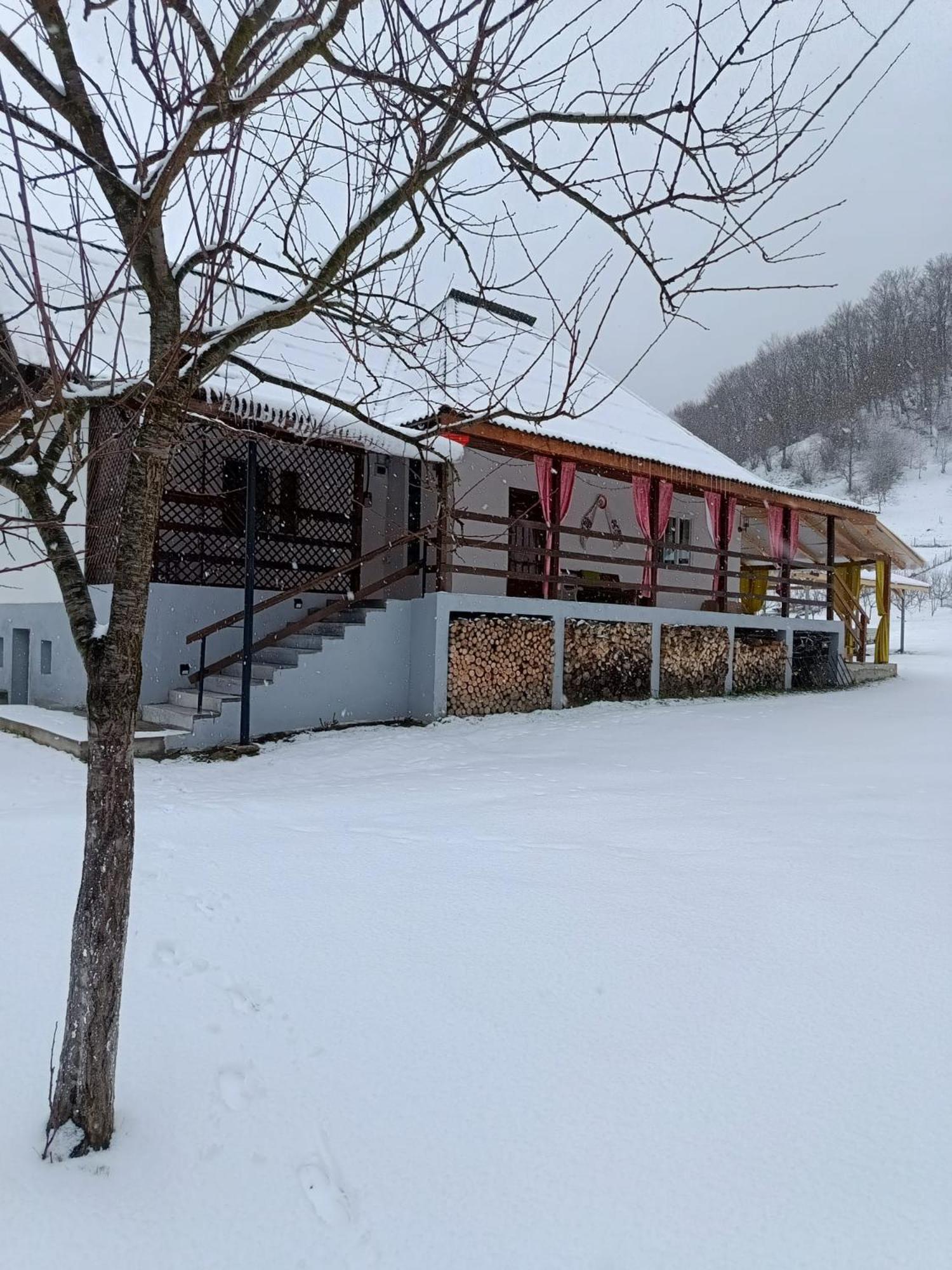 Casa Dyasof Villa Rohia Екстериор снимка